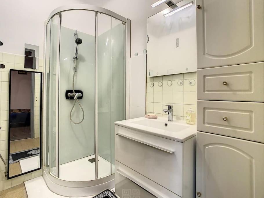 2 Minutes A La Plage Cannes Ngoại thất bức ảnh